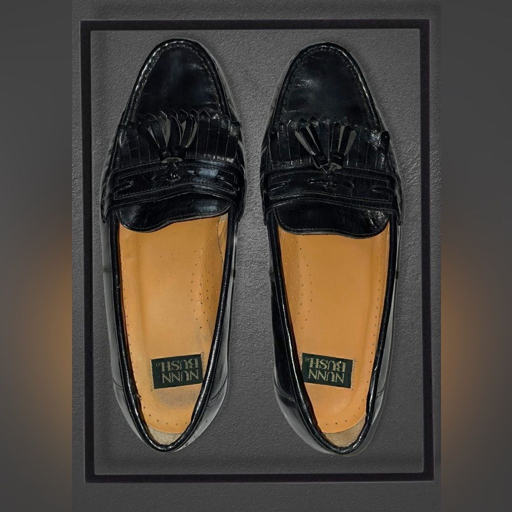Nunn Bush Black w/ Tassel accent, Size 9 1/2